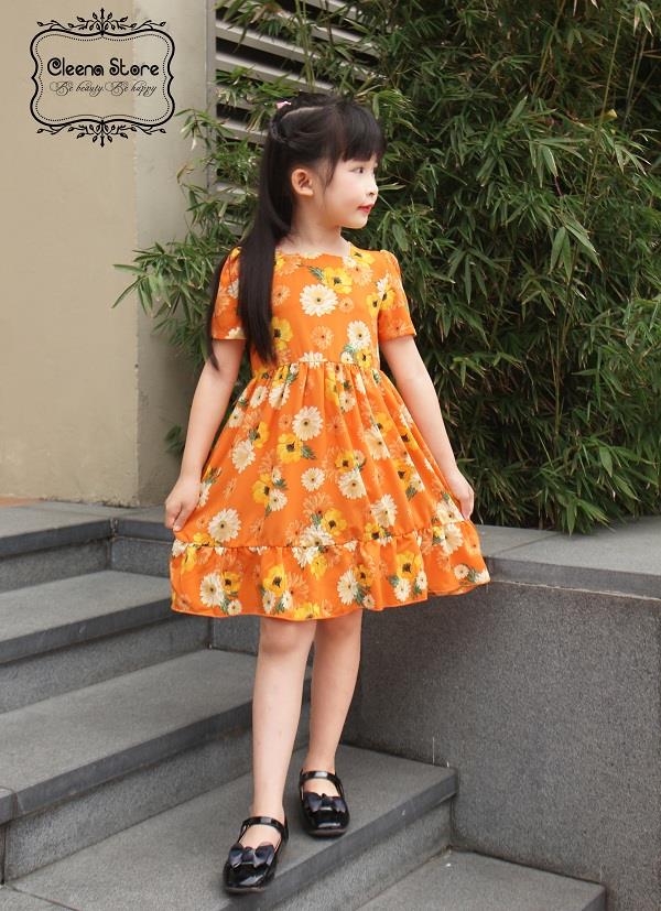 Mùa hè cần lưu ý chọn quần áo cho trẻ