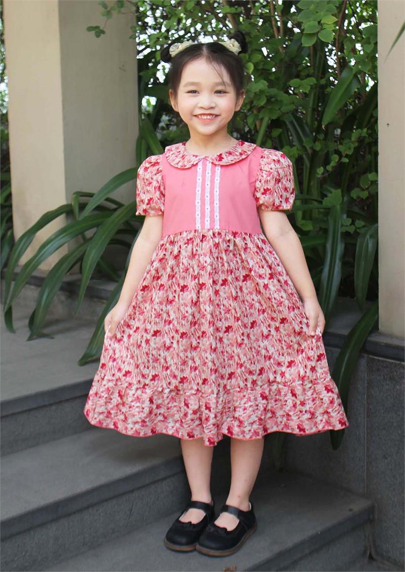 Đầm dáng dài tay 2 lớp phối 3 đường ren ngực màu hồng