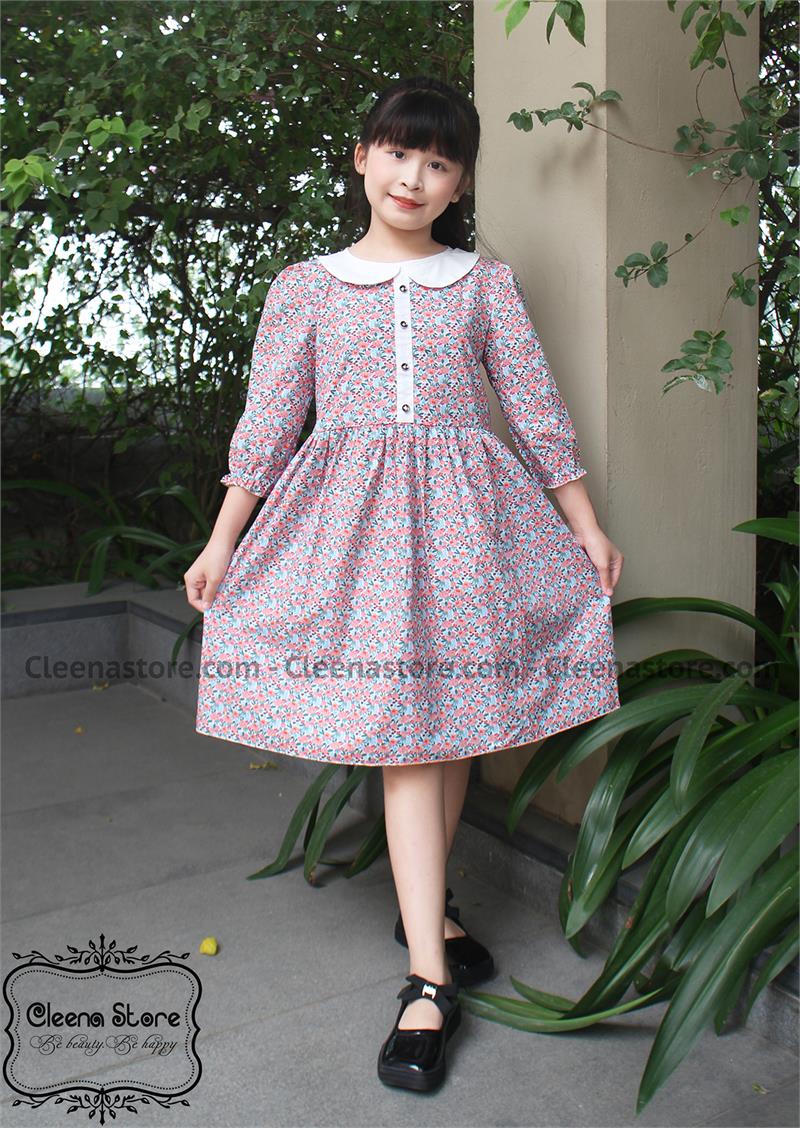 Đầm xòe tay lửng cổ trắng nẹp giữa đính cúc