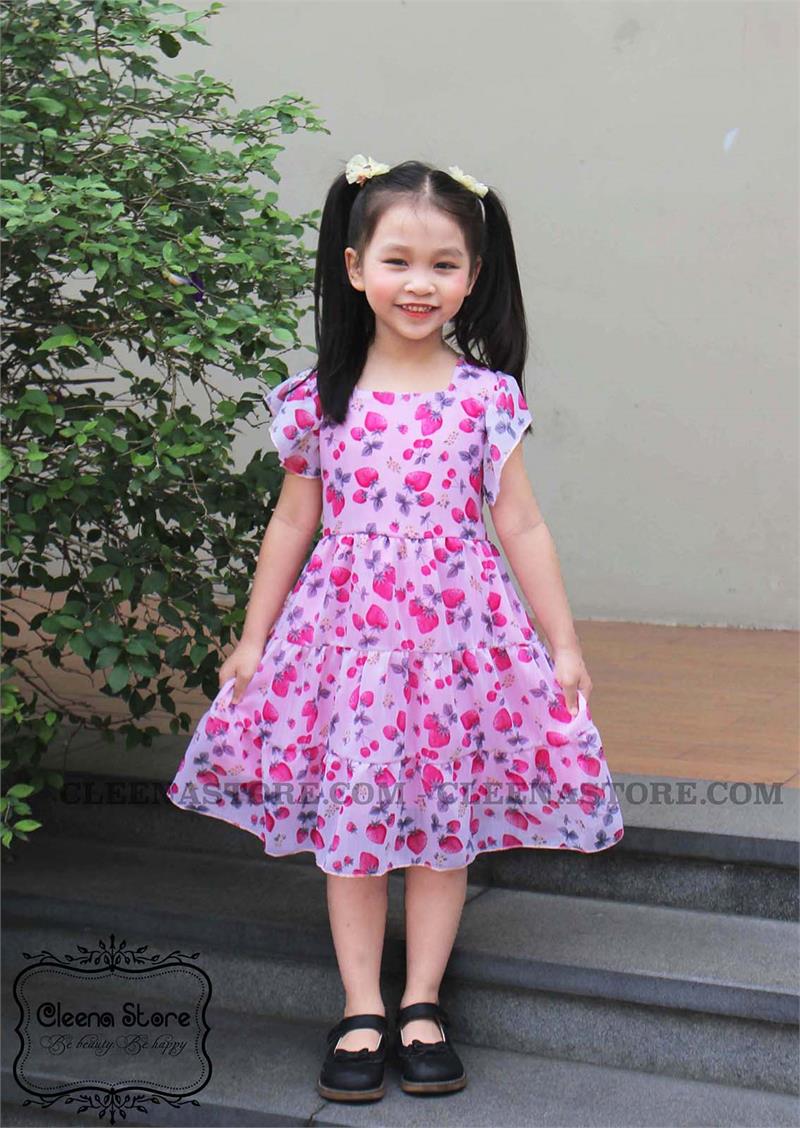 Đầm voan cổ vuông xòe 3 tầng dâu tây