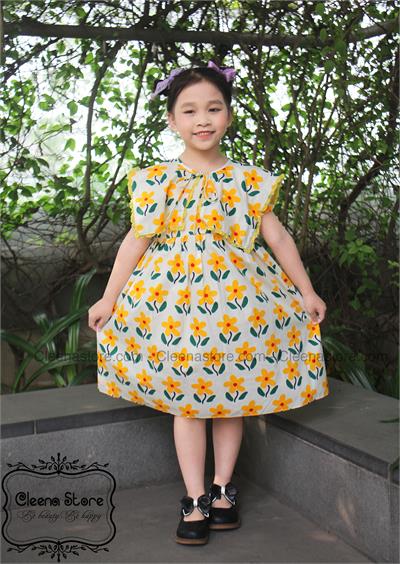 Đầm xòe cổ hai lá vuông thắt nơ họa tiết hoa màu vàng