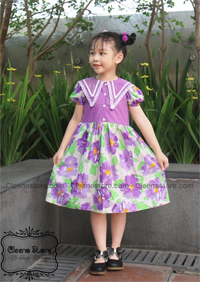 Đầm xòe mở cúc, cổ nhọn viền ren phối tùng vải hoa màu tím