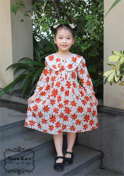 Đầm xòe tay dài cổ viền ren họa tiết hoa đỏ