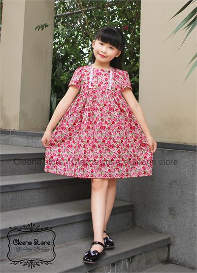 Đầm ôm A hạ eo cao cổ vuông phối ren dọc 2 bên