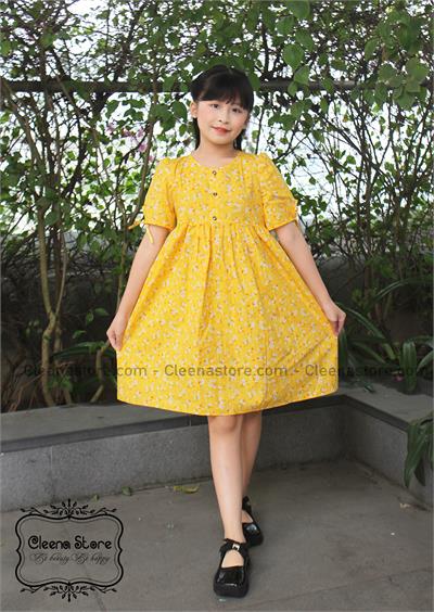 Đầm xòe hạ eo cao cổ tim hoa nhí nền vàng