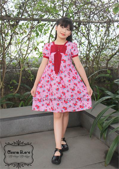 Đầm xòe cổ vuông đính nơ ngực hoa hồng