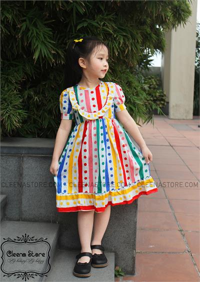 Đầm xòe bèo tròn ở ngực màu cầu vồng