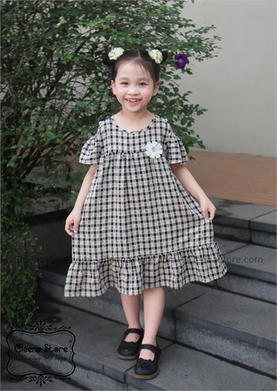 Đầm kẻ đen nâu hở vai